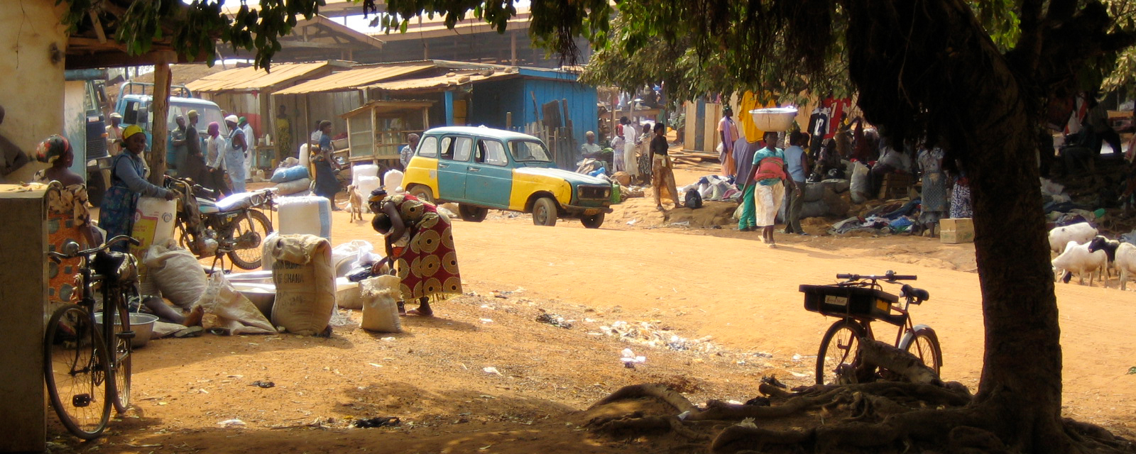 2008.01 Beisel - Markttag in Ananekrom, Ghana